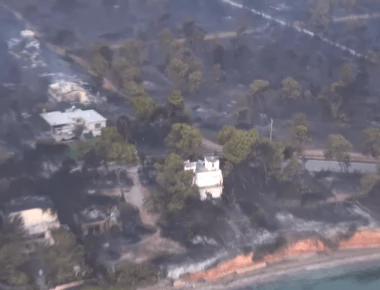 Συγκλονιστικό βίντεο από ελικόπτερο αποτυπώνει το μέγεθος της καταστροφής στο Μάτι (βίντεο)